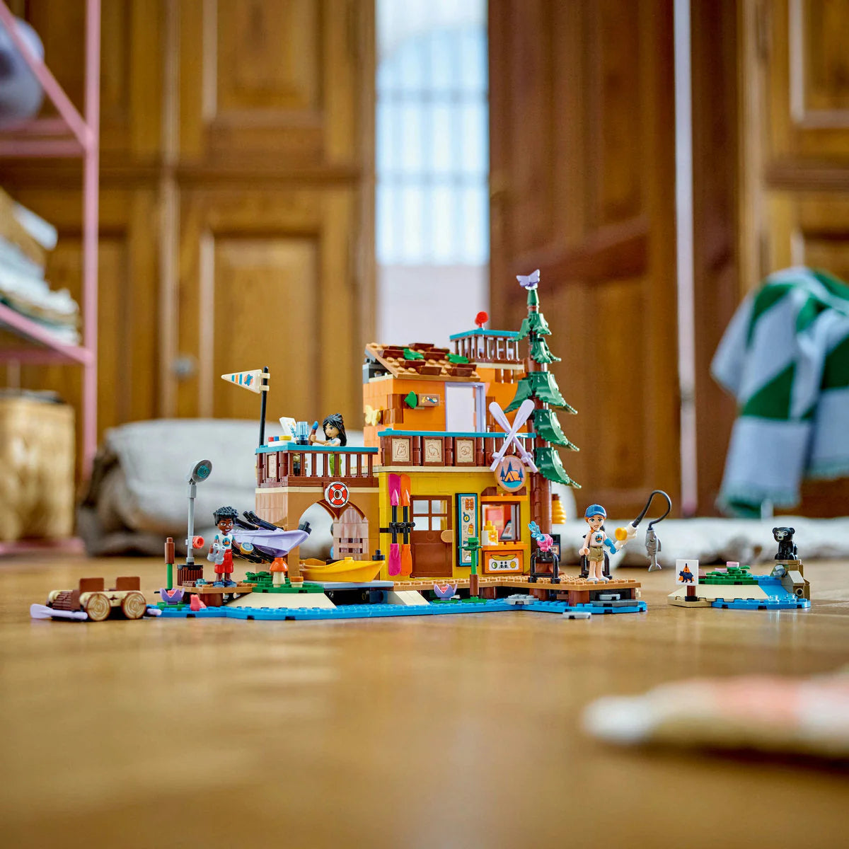 LEGO 42626 Лагер за водни спортове