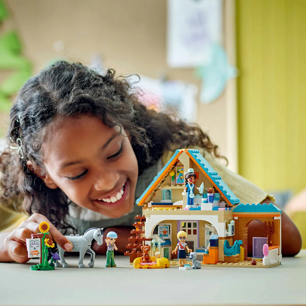 LEGO 42651 Ветеринарна клиника Friends