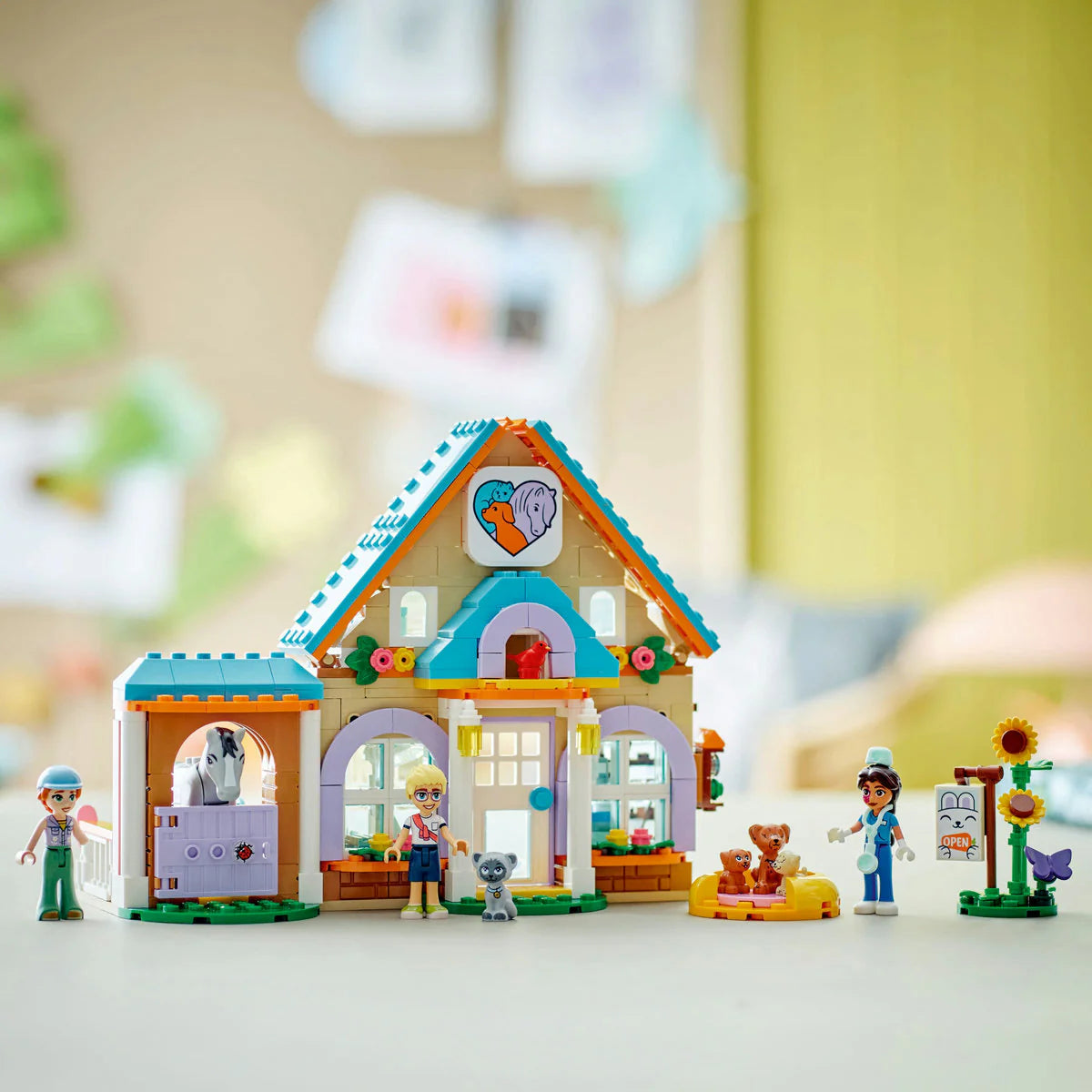 LEGO 42651 Ветеринарна клиника Friends