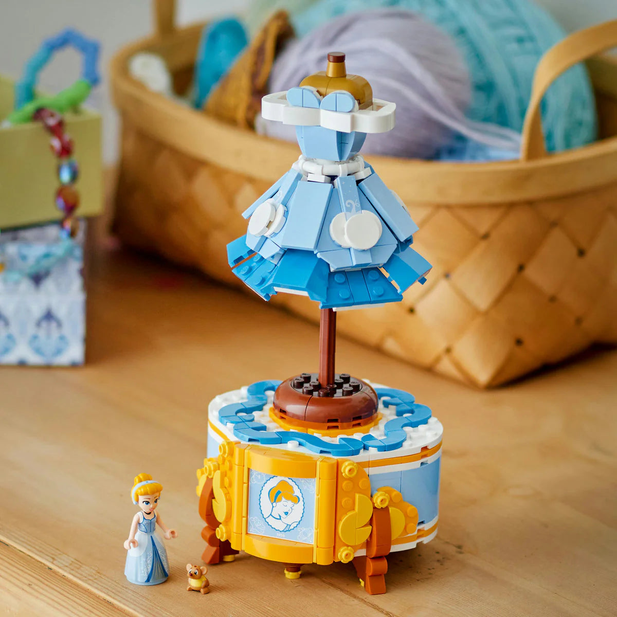 LEGO 43266 Роклята на Пепеляшка – Disney Princess