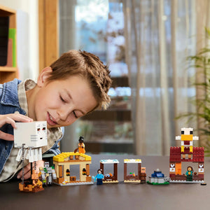 LEGO 21273 Нападението на огнения призрак-балон в селото